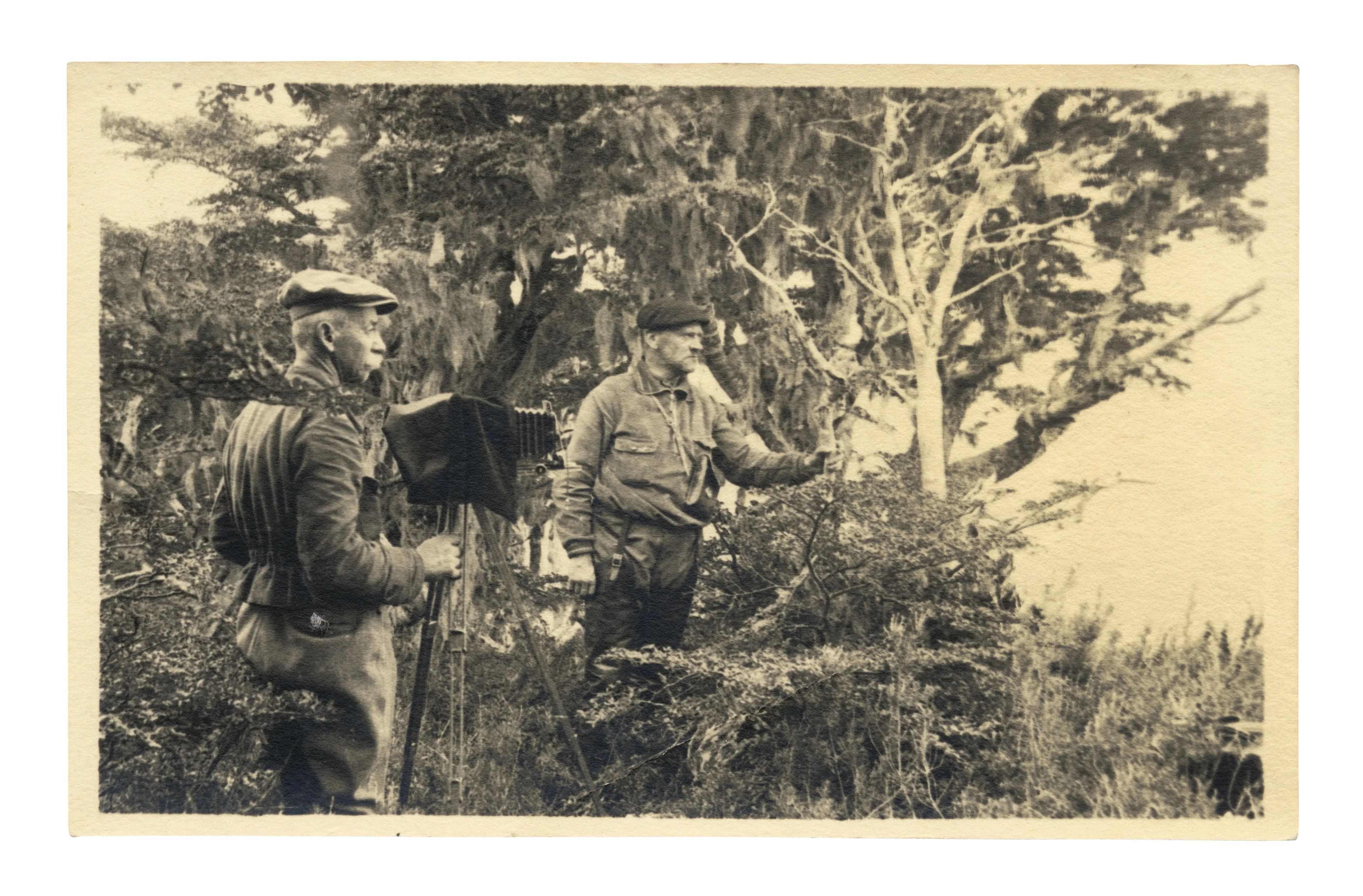 Fotógrafos pioneros del sur: el proyecto que rescata parte de la memoria visual de las regiones de Los Ríos y Los Lagos